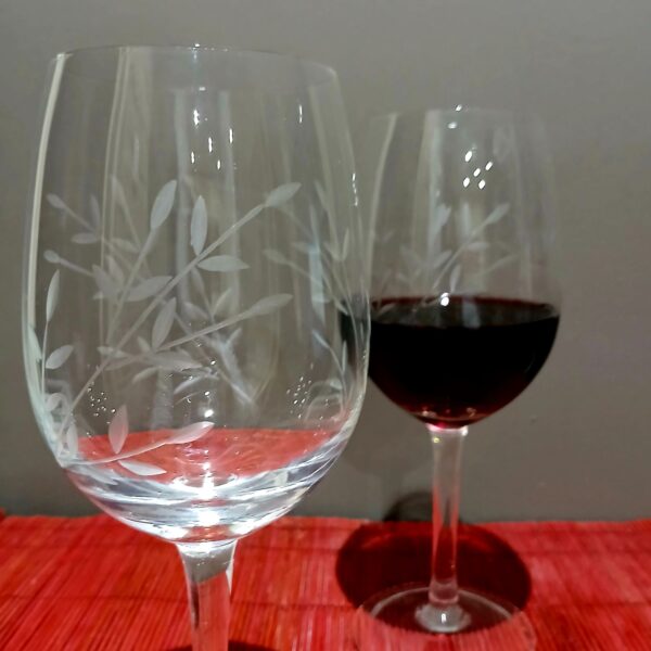 Copas vino x6 mod. premiun 650 ml tallado hojitas - Imagen 2