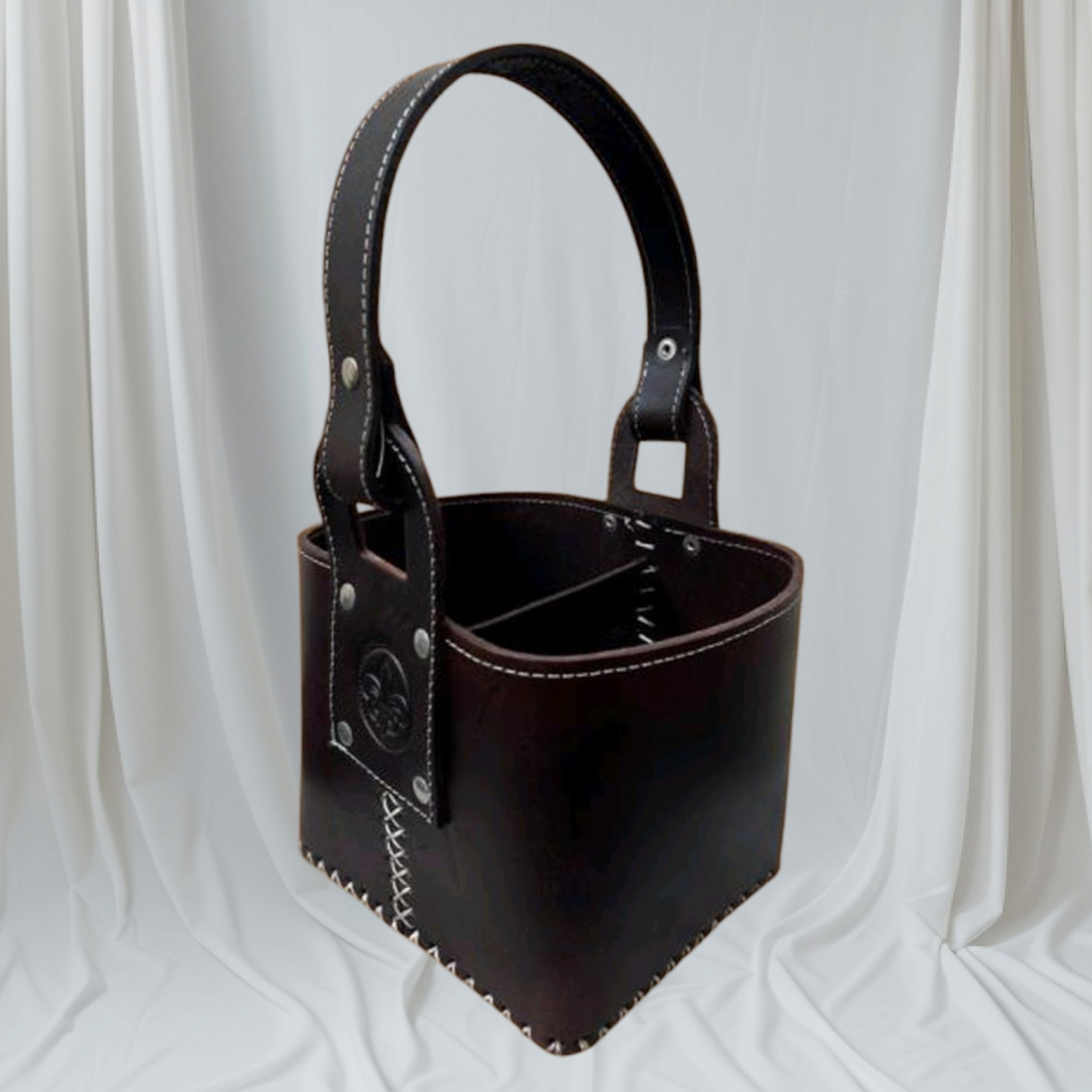 canasta matera flor de liz 100% cuero marron s